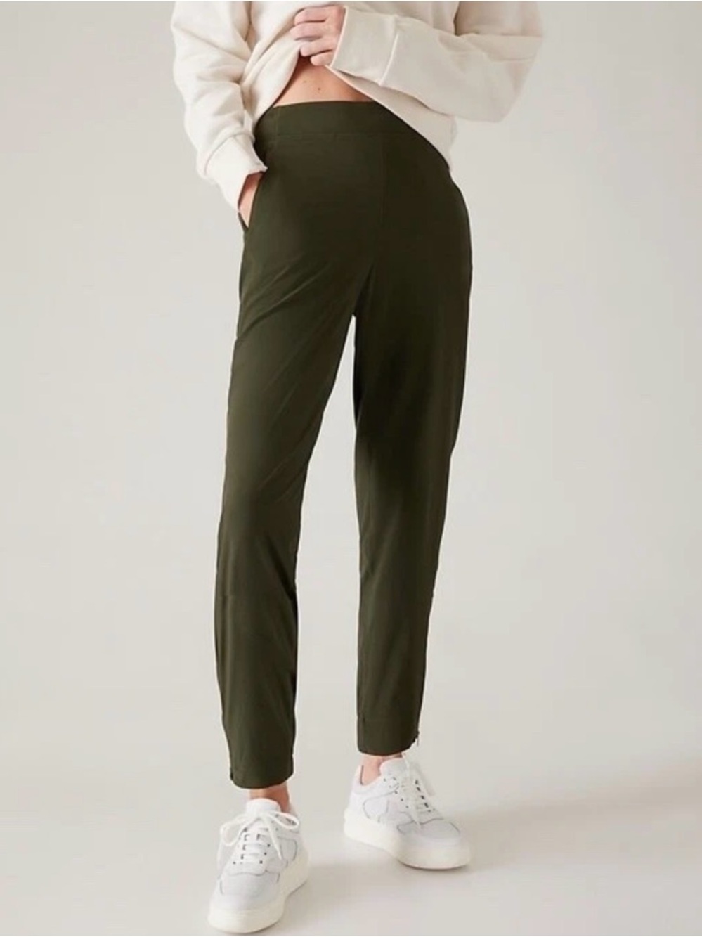 Athleta Brooklyn Heights High rise Jogger 2 in Aspen Olive
